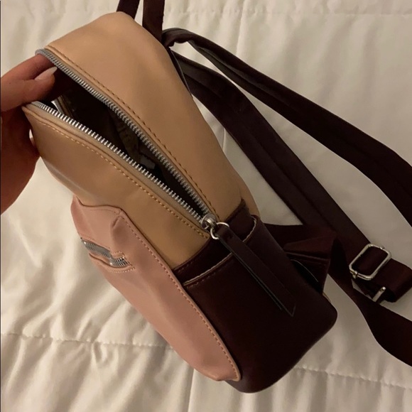 Perfect condition Nine West back pack - Picture 5 of 6